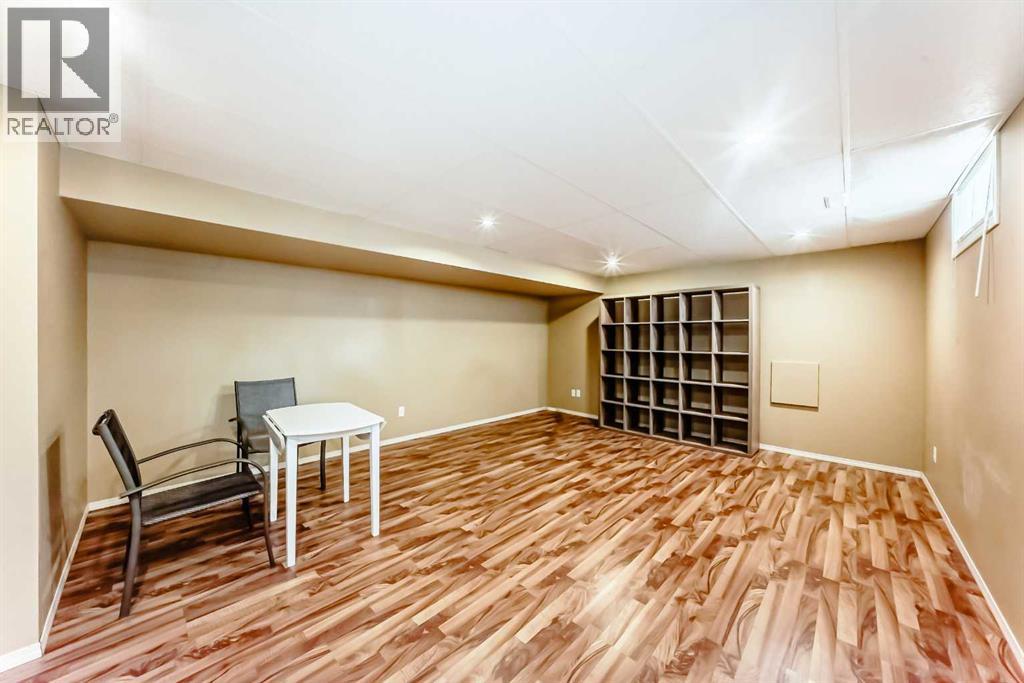 417 37 Street SW - 23