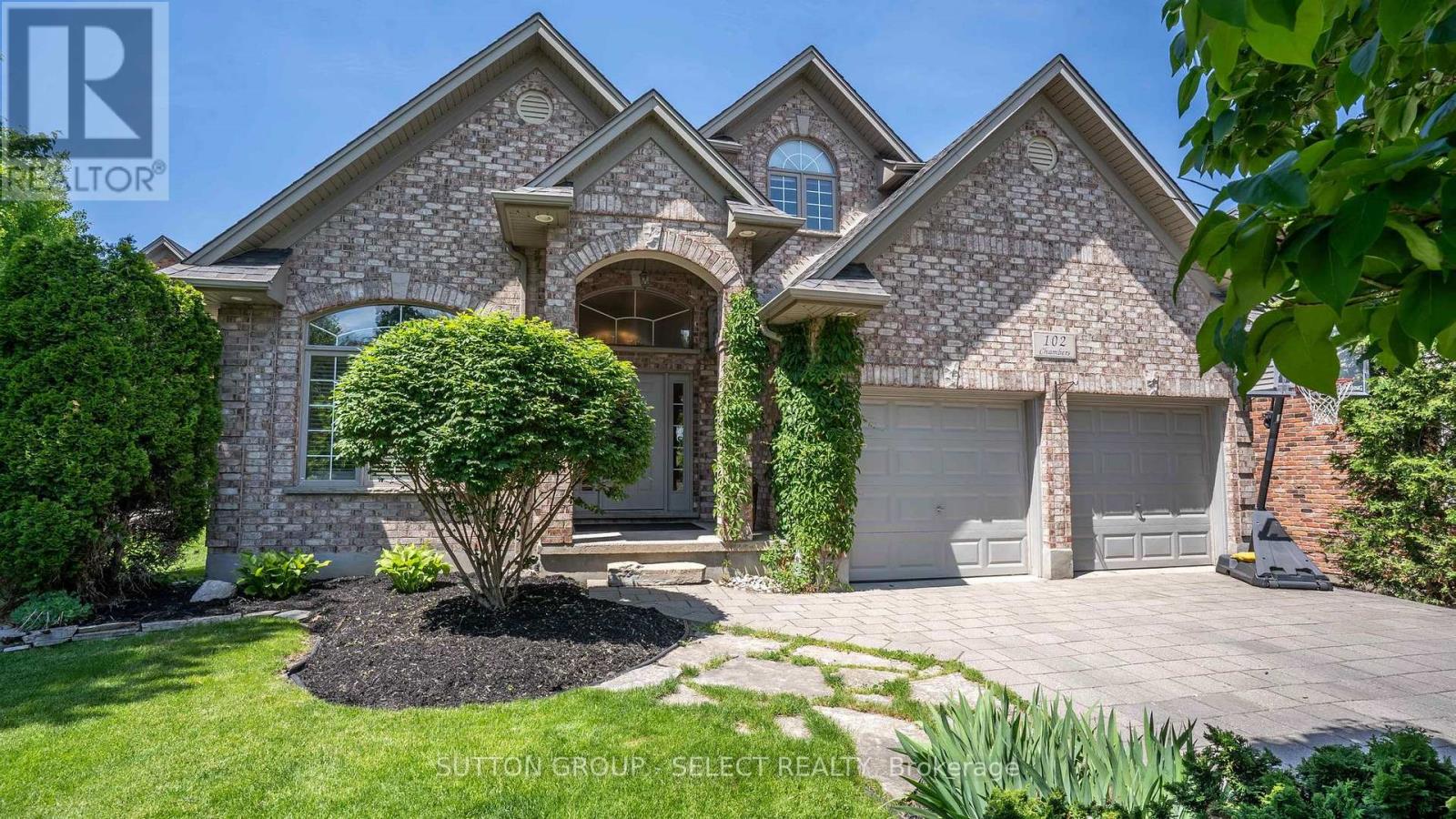 102 CHAMBERS AVENUE - 3