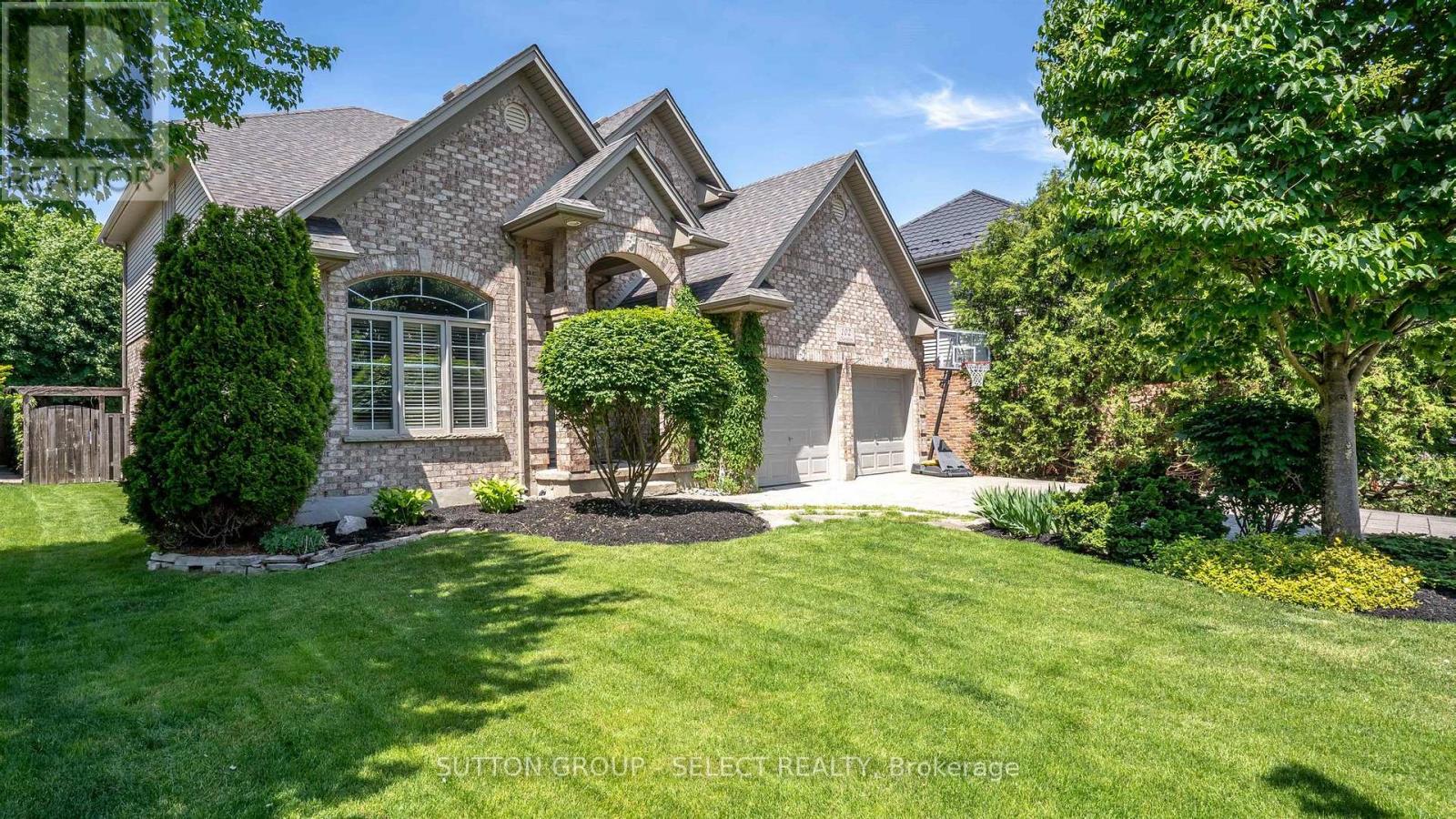 102 CHAMBERS AVENUE - 4