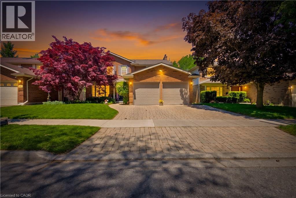 64 WOODVIEW Crescent - 1