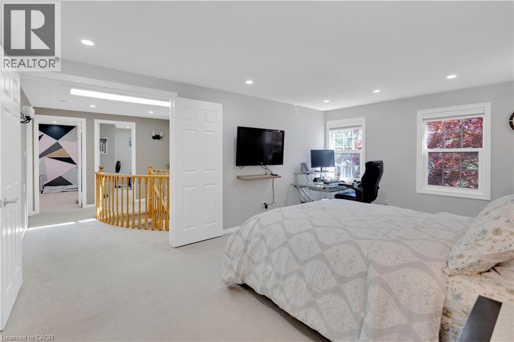 64 WOODVIEW Crescent - 31