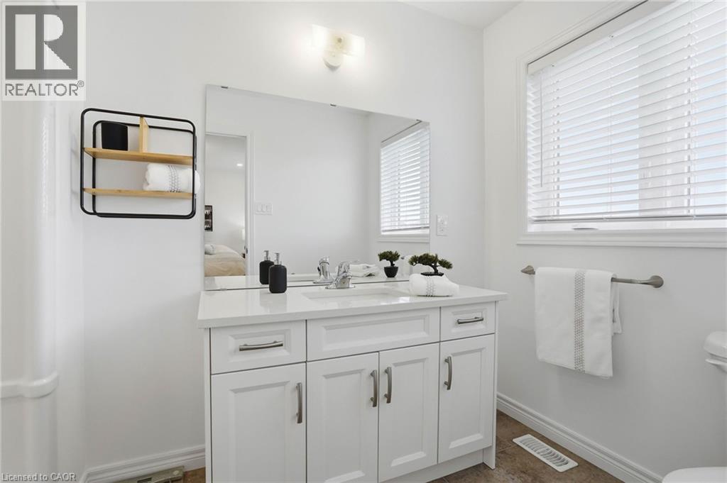 3-bedroom home for sale at 29 SCHUYLER Street Unit# 2, Paris ON · photo 21 of 38
