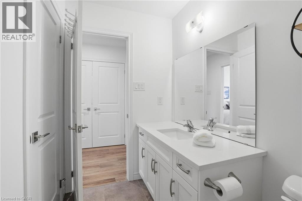 3-bedroom home for sale at 29 SCHUYLER Street Unit# 2, Paris ON · photo 31 of 38