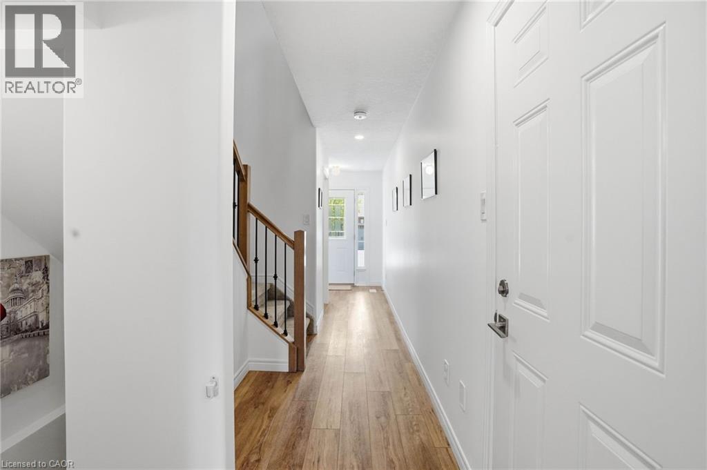 3-bedroom home for sale at 29 SCHUYLER Street Unit# 2, Paris ON · photo 7 of 38