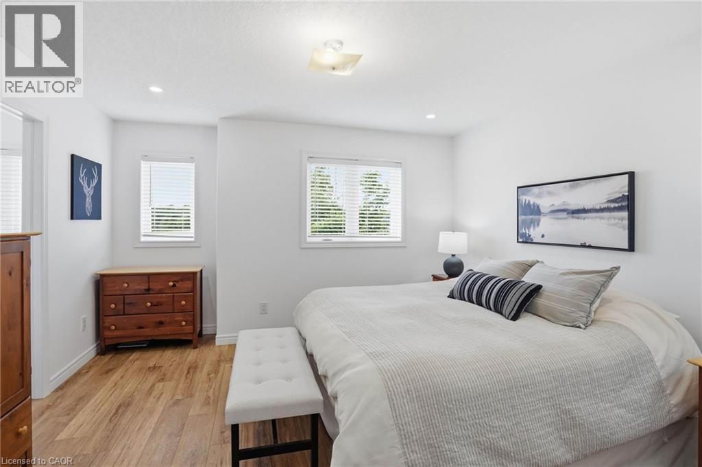 3-bedroom home for sale at 29 SCHUYLER Street Unit# 2, Paris ON · photo 18 of 38