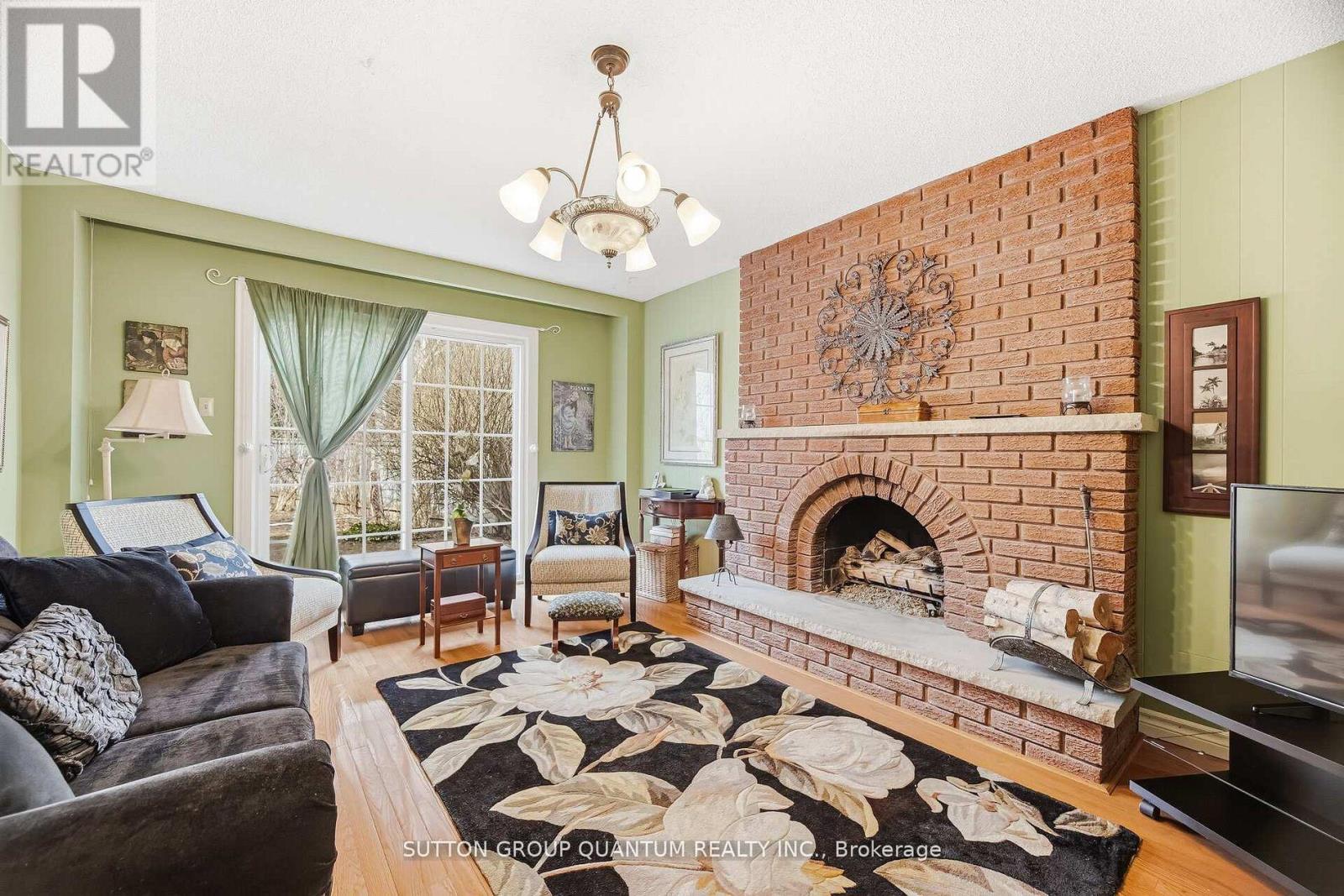 1511 IFIELD ROAD - 18