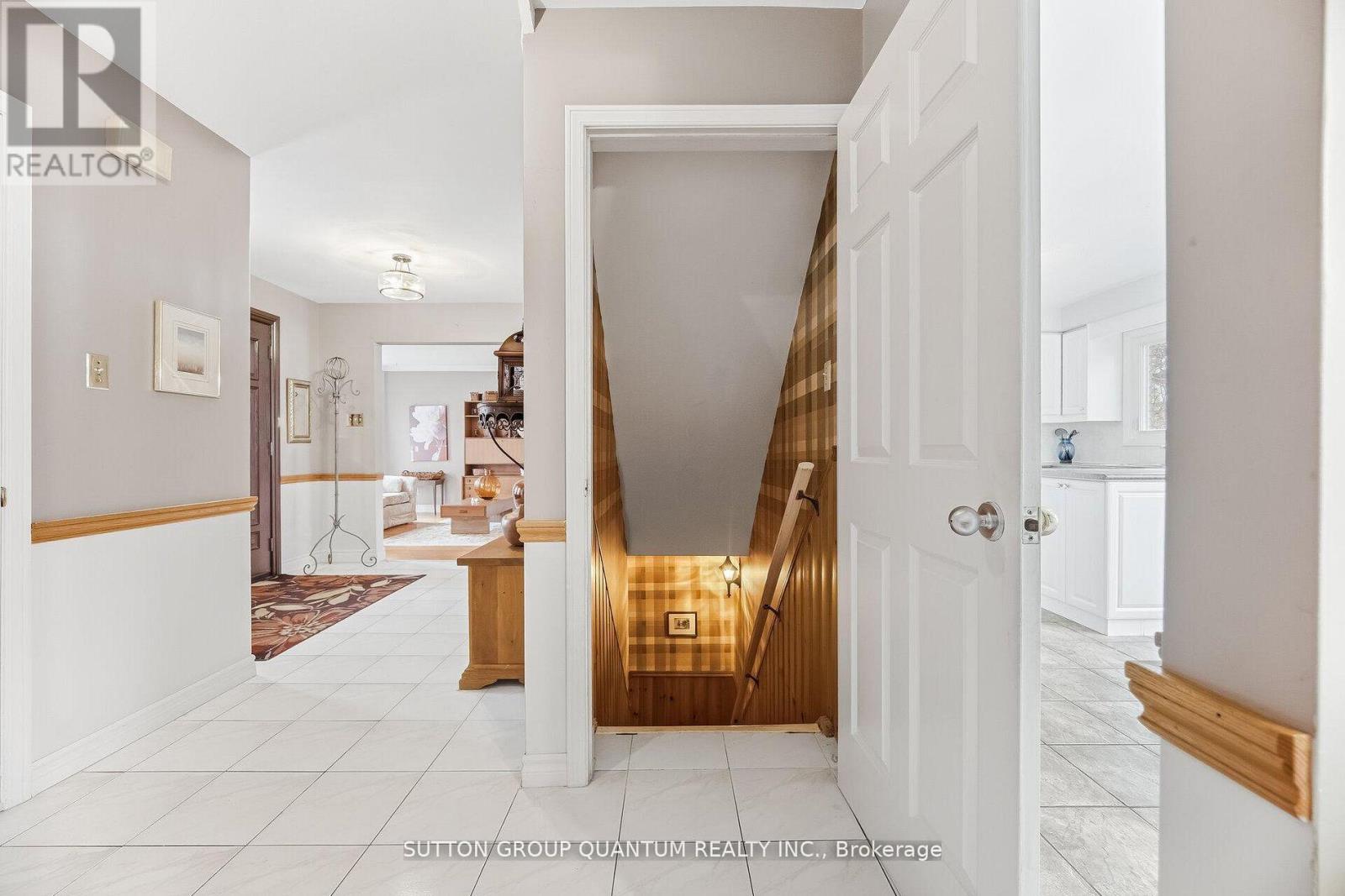 1511 IFIELD ROAD - 33