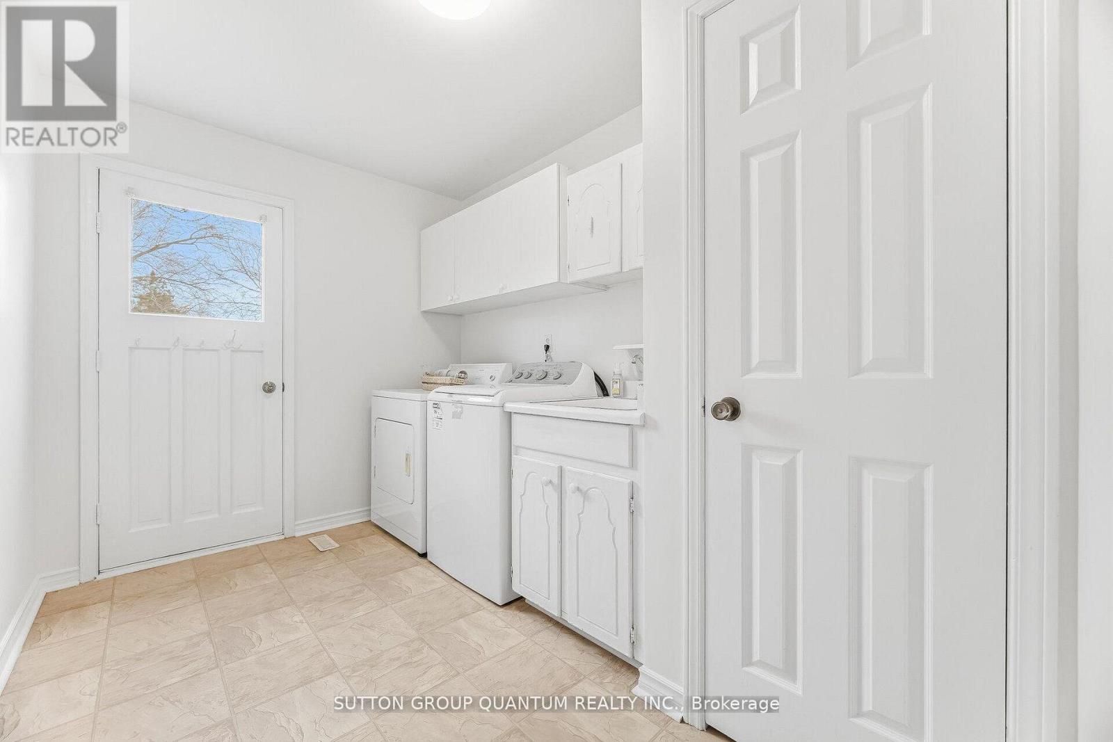 1511 IFIELD ROAD - 38