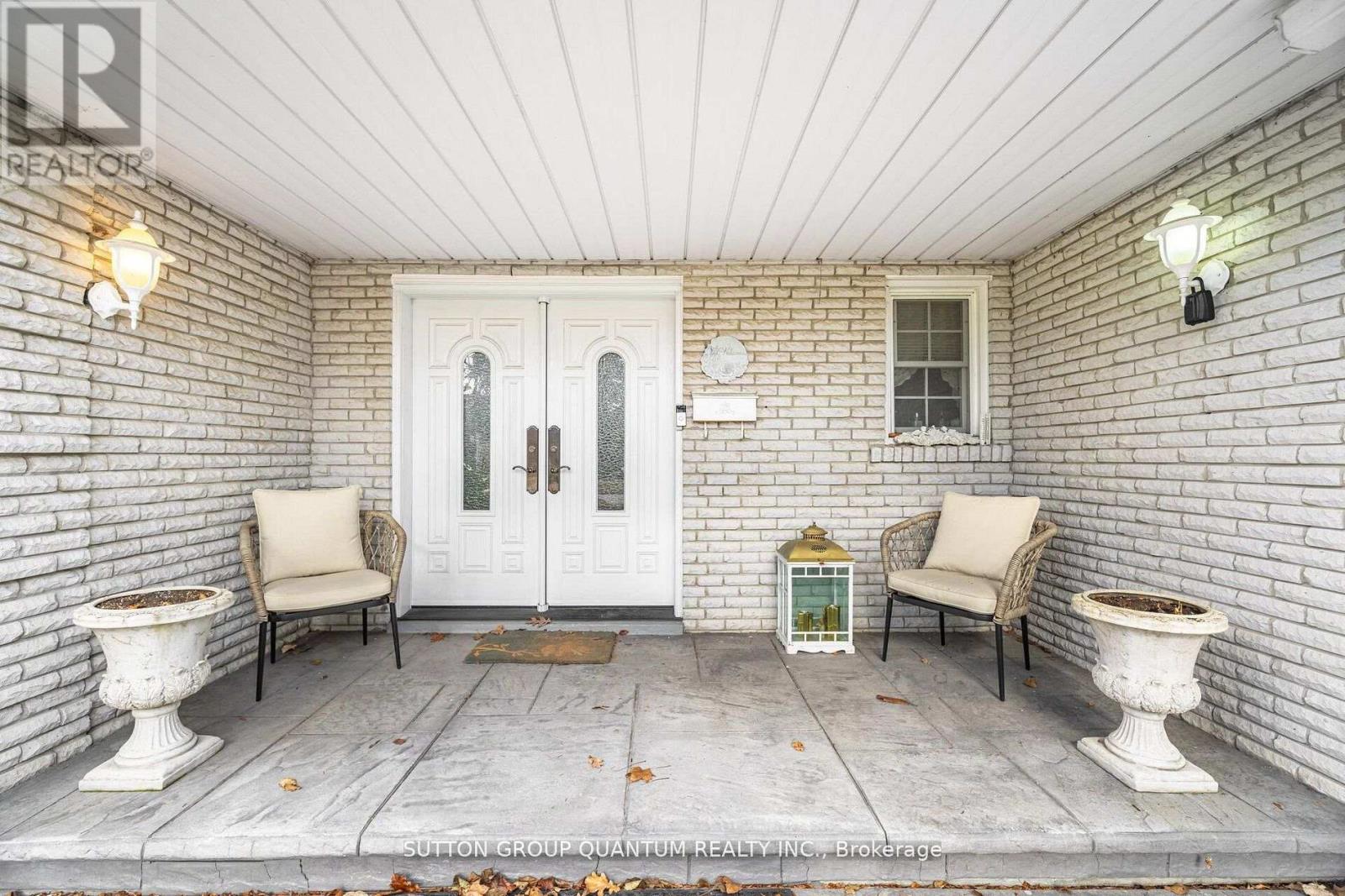1511 IFIELD ROAD - 4