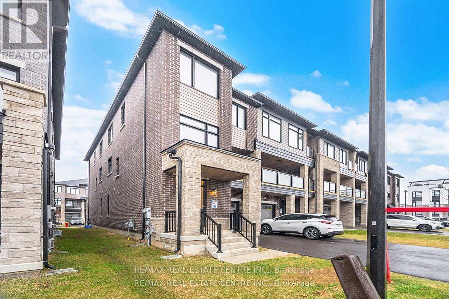 1551 LABINE POINT - 1