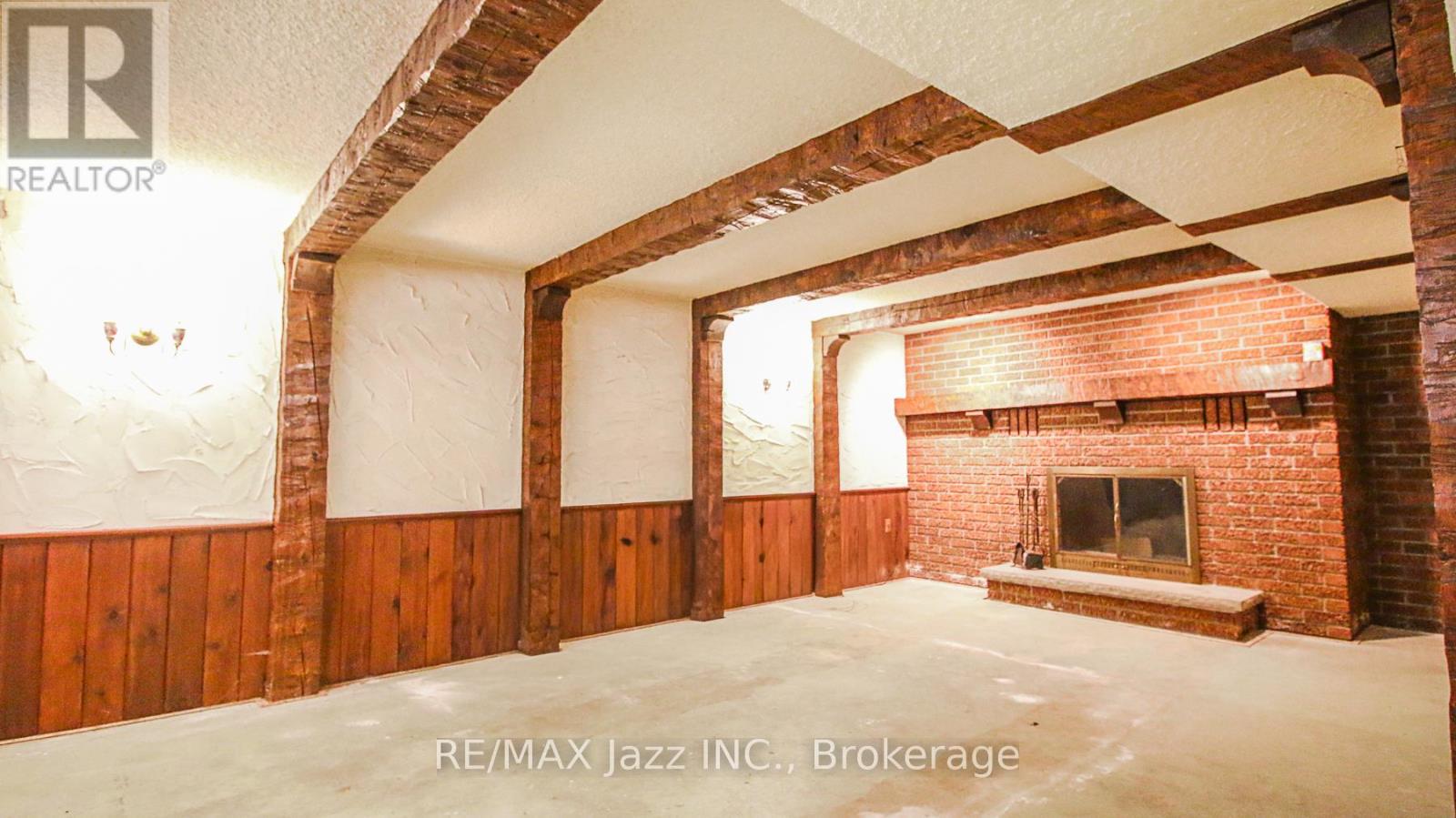 103 GARDENIA COURT - 11
