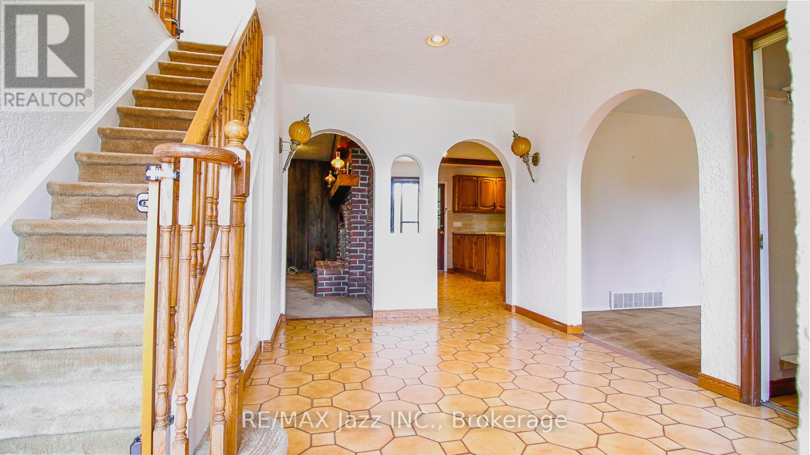 103 GARDENIA COURT - 4