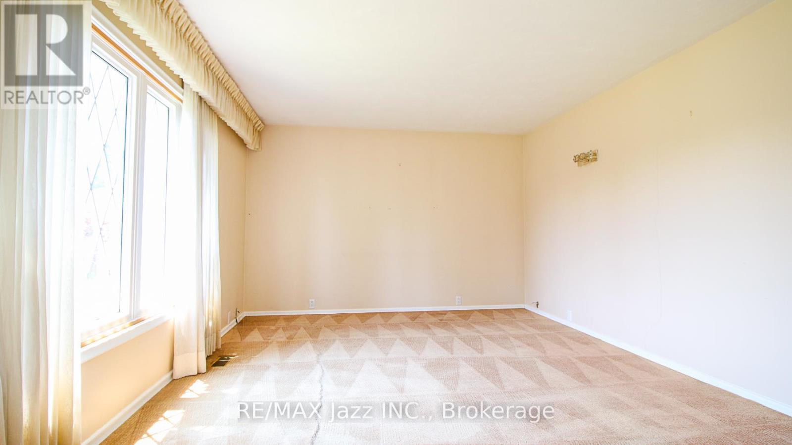103 GARDENIA COURT - 5