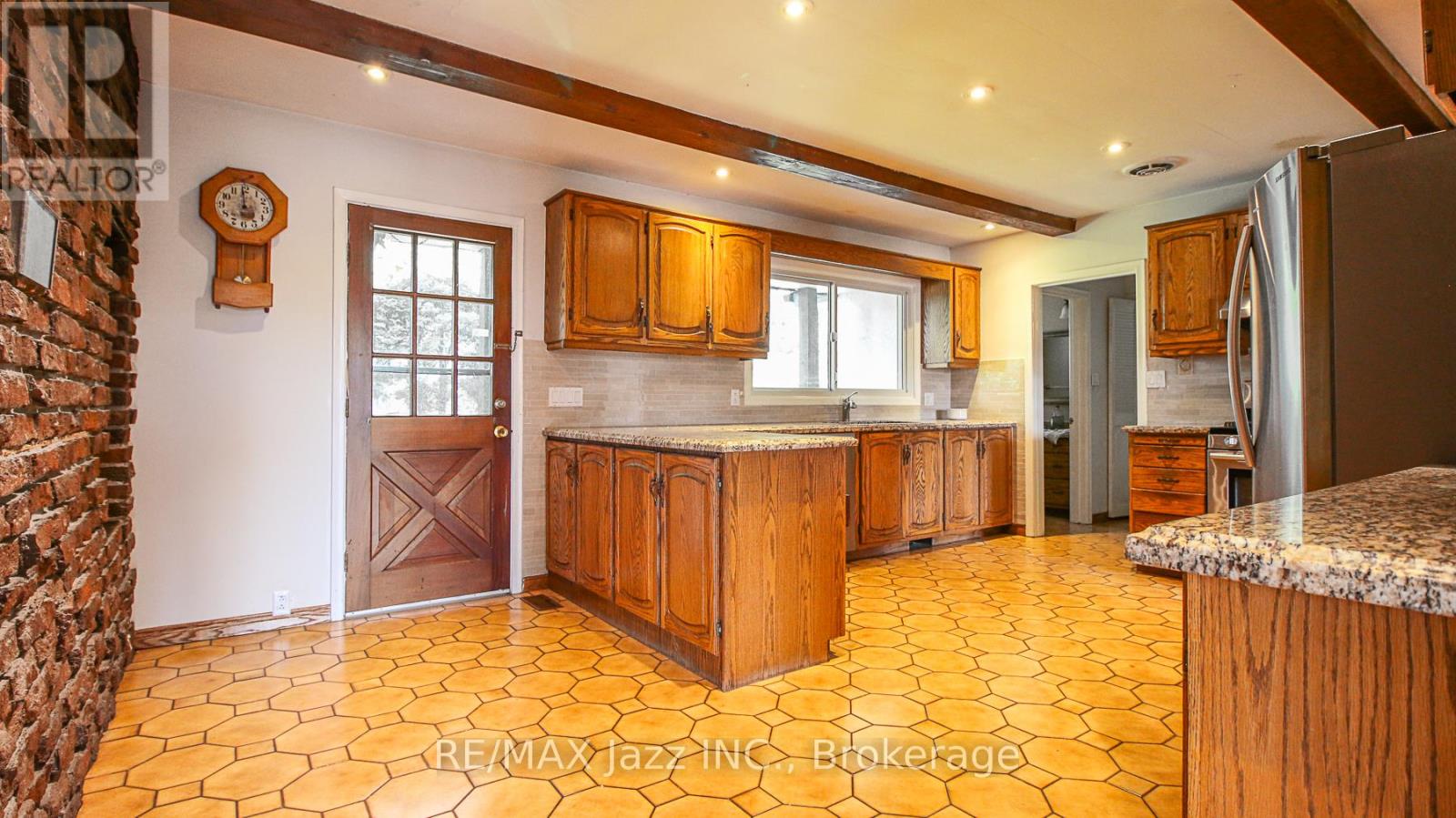 103 GARDENIA COURT - 8