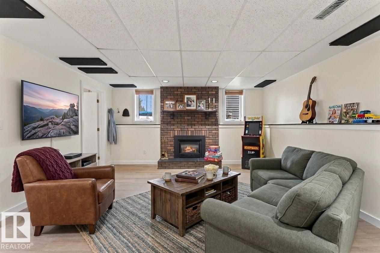 3814 54 AV — photo 24