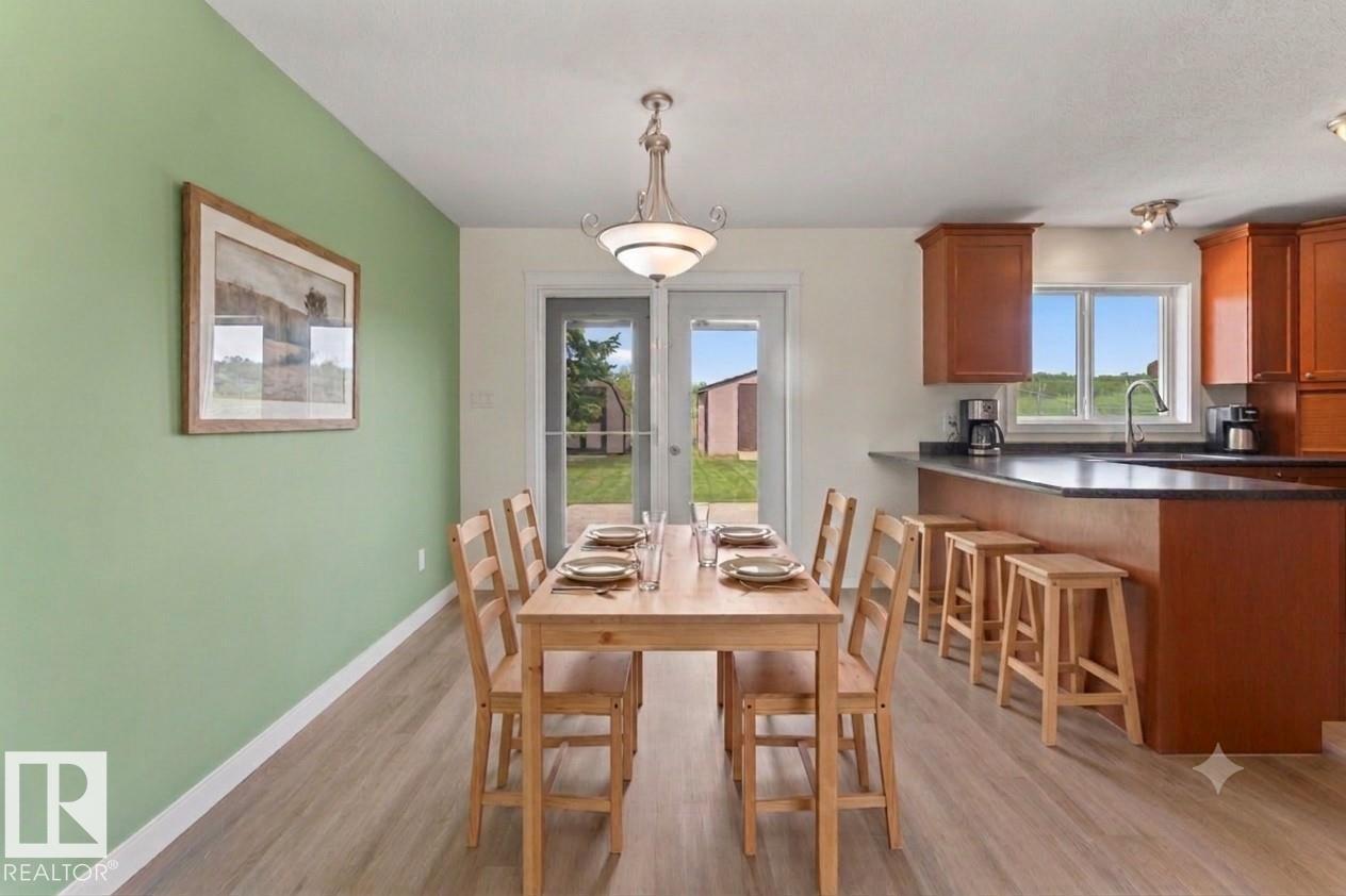3814 54 AV — photo 14