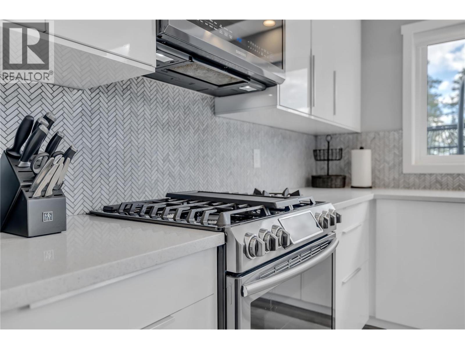 7210 Dunwaters Road - 18