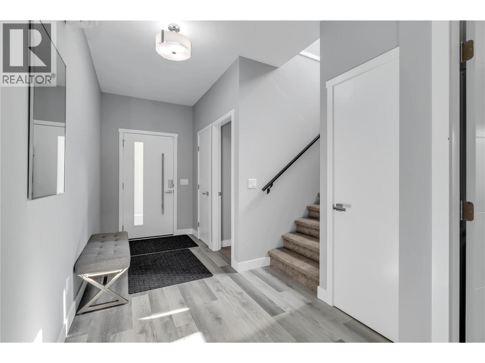 7210 Dunwaters Road - 32