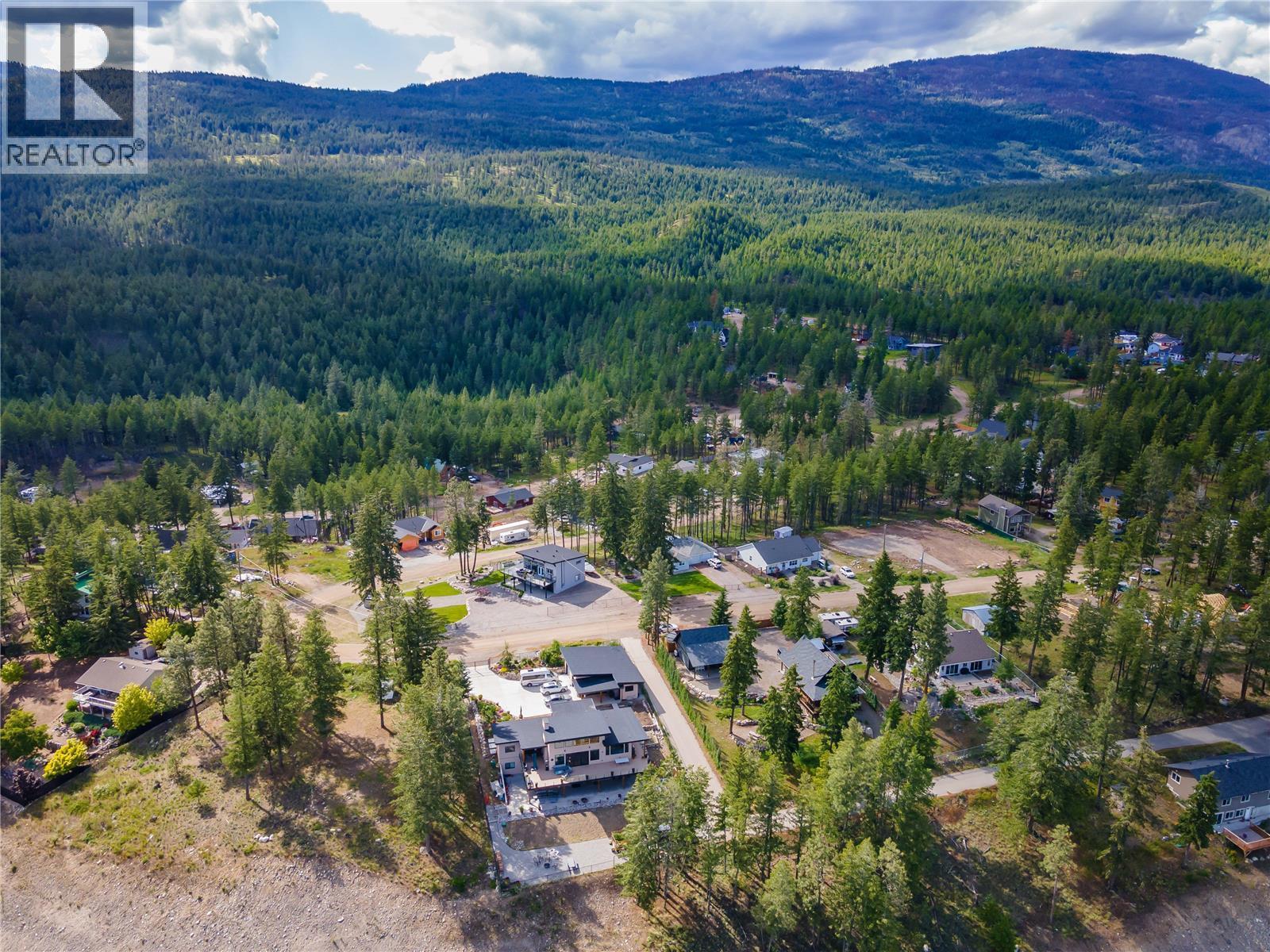 7210 Dunwaters Road - 42