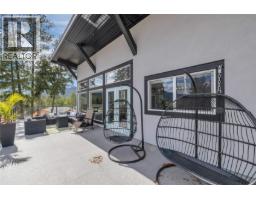 7210 Dunwaters Road, Kelowna, BC V1Z3W5 Photo 19