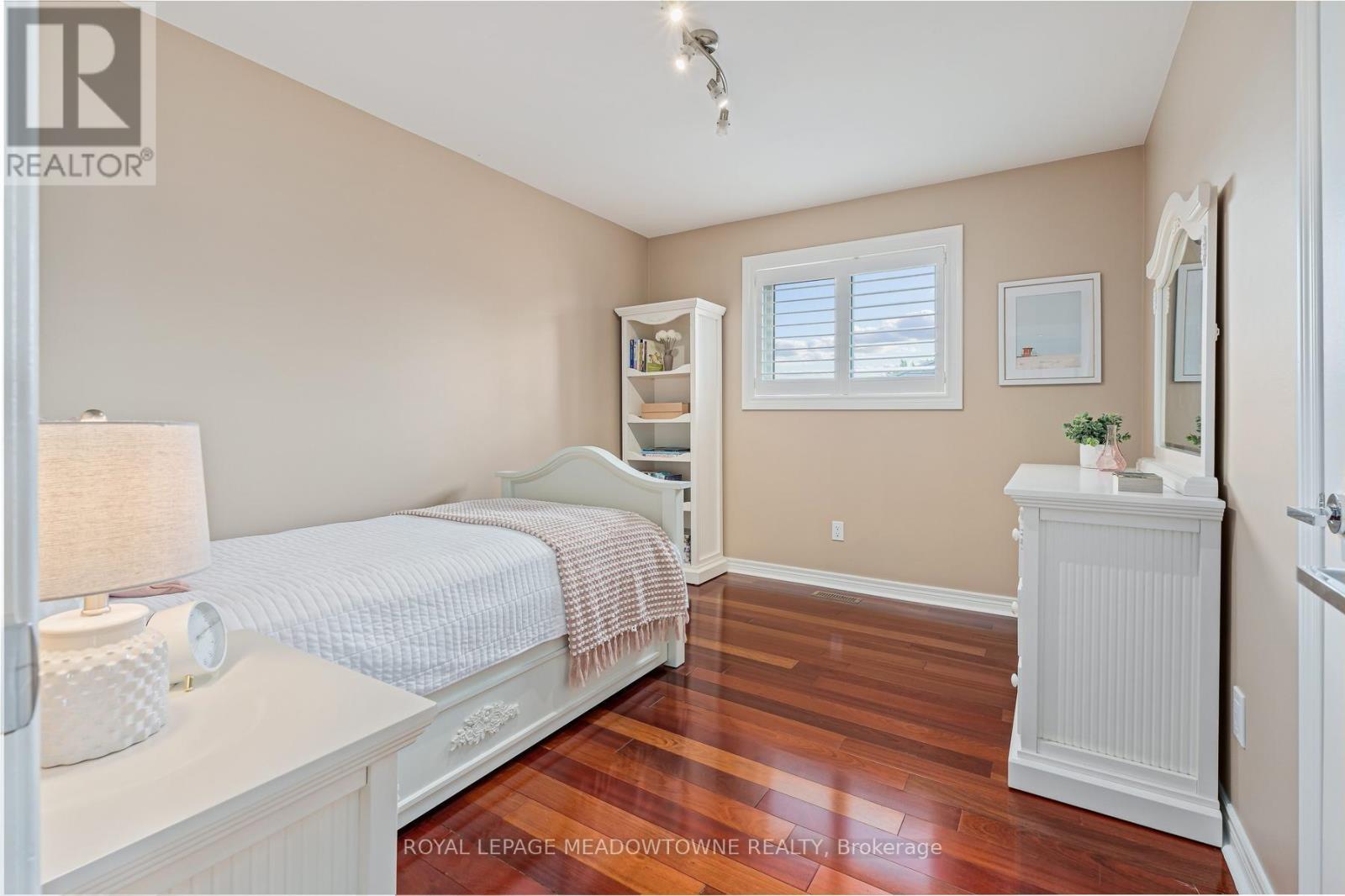 63 CRAIG CRESCENT - Image 32