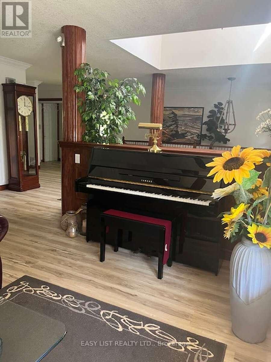 527 RIVER ROAD - 25