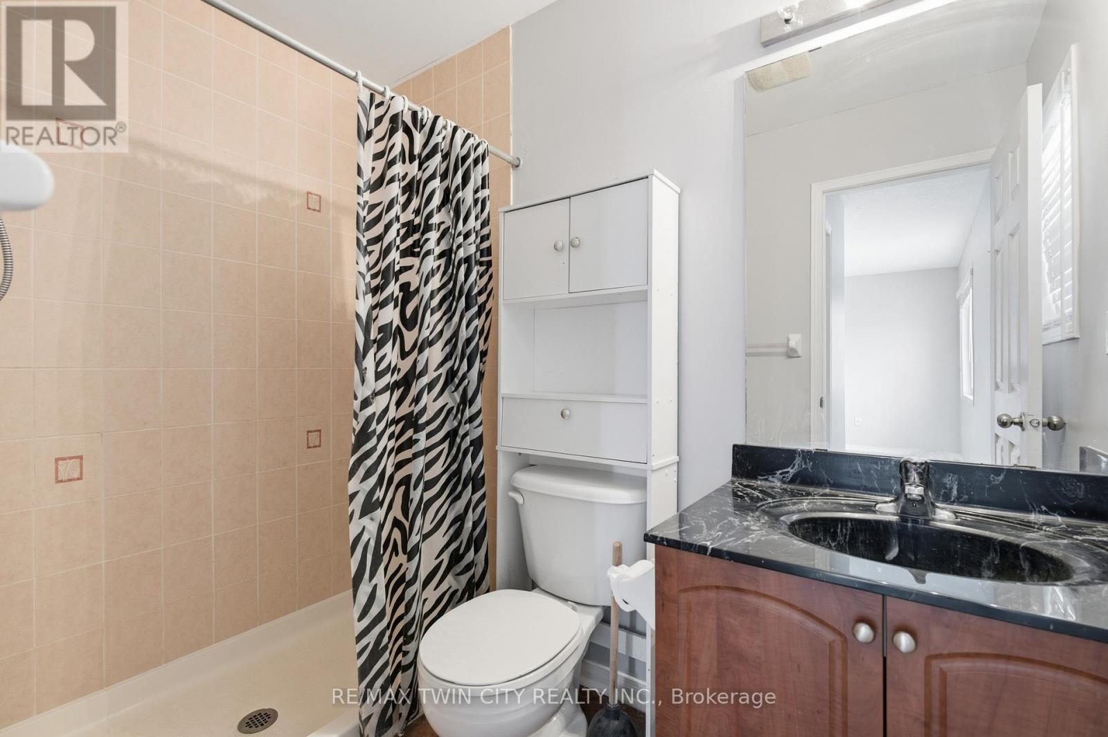 48 GRIFFITHS AVENUE - 21