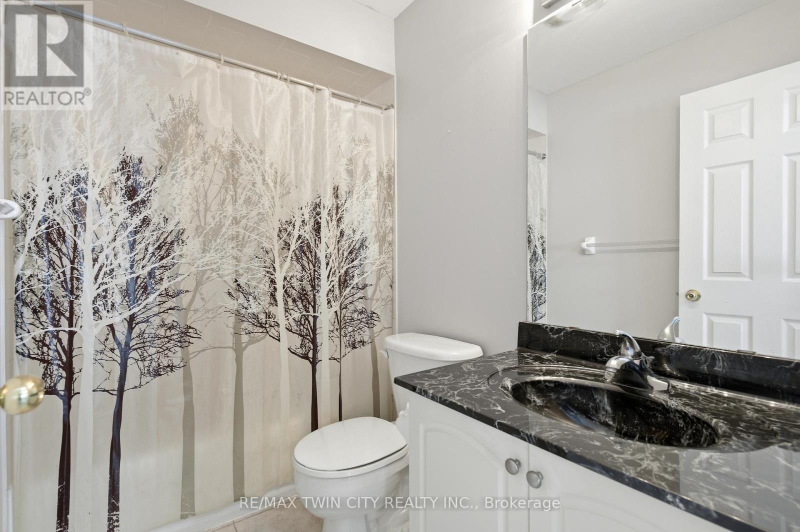 48 GRIFFITHS AVENUE - 26