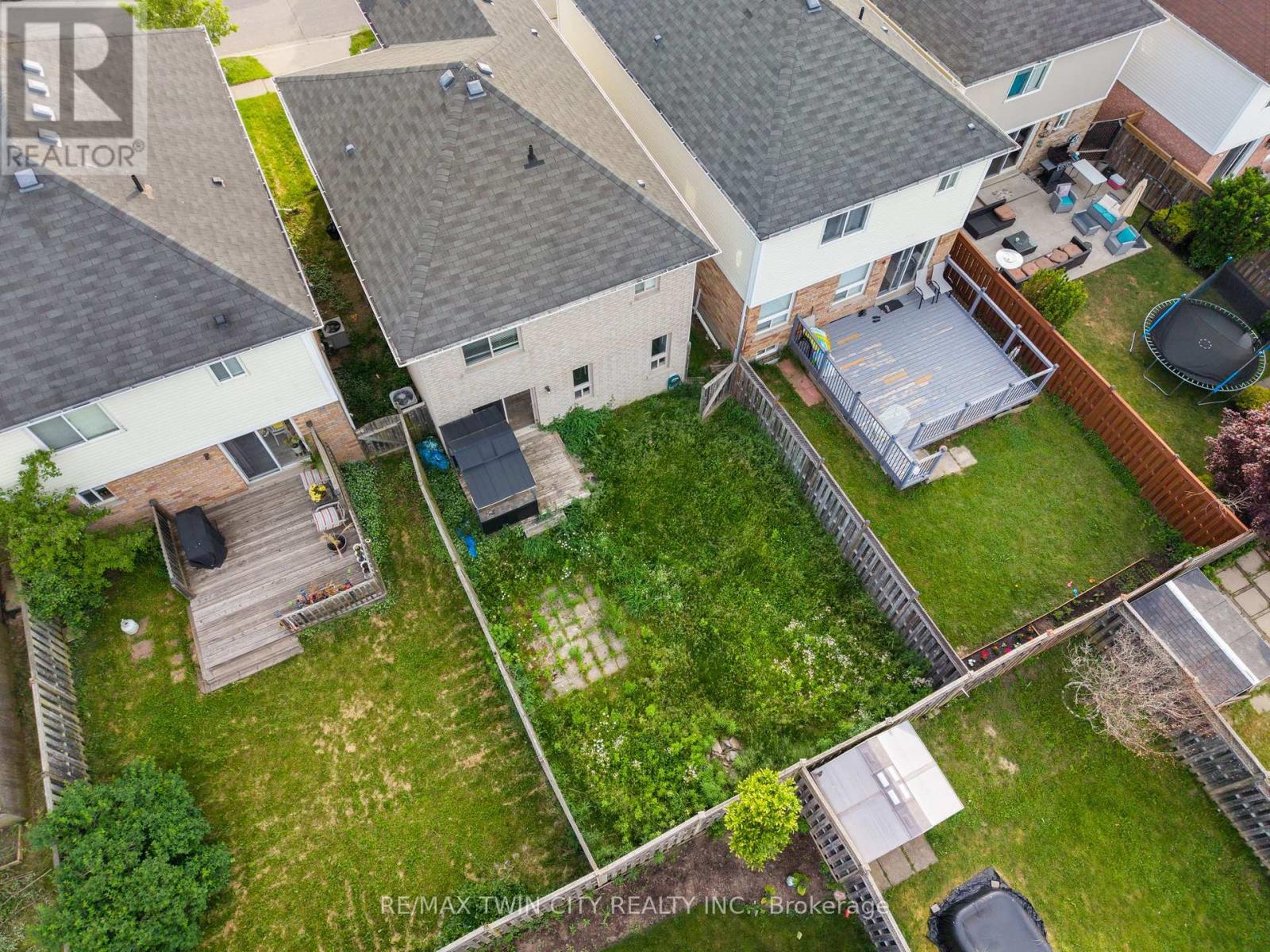 48 GRIFFITHS AVENUE - 30