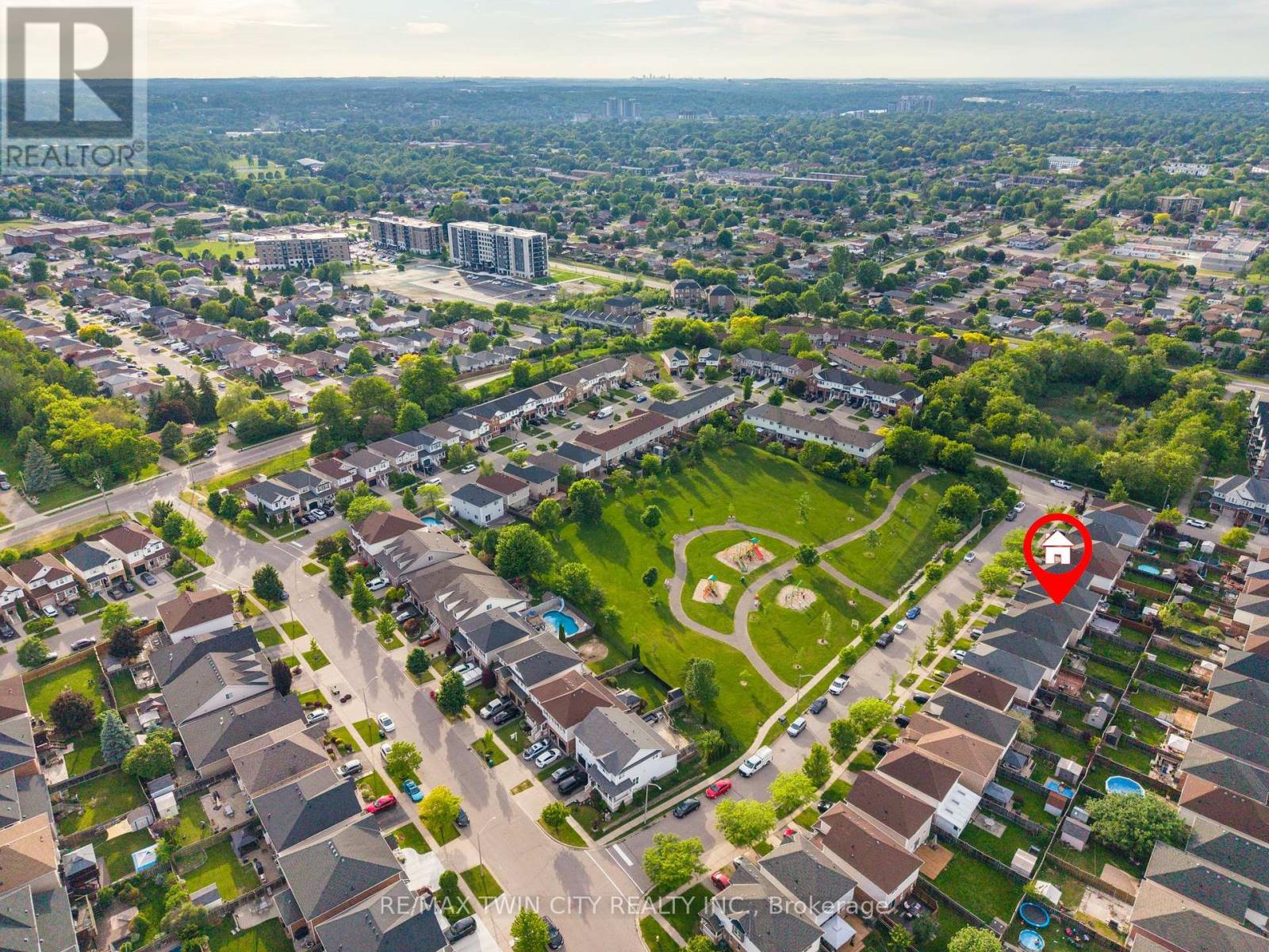 48 GRIFFITHS AVENUE - 35