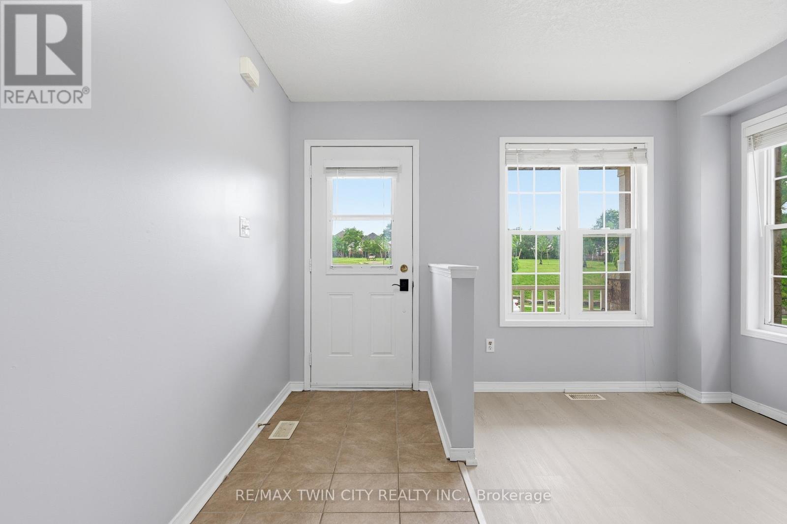 48 GRIFFITHS AVENUE - 5