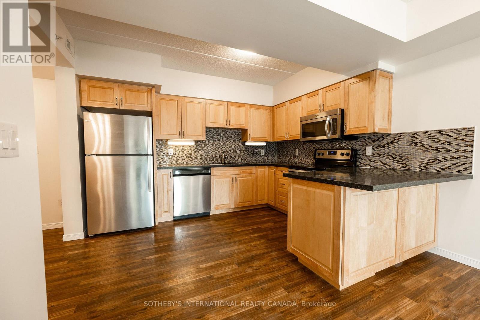 #502 155 WATER STREET S - 10