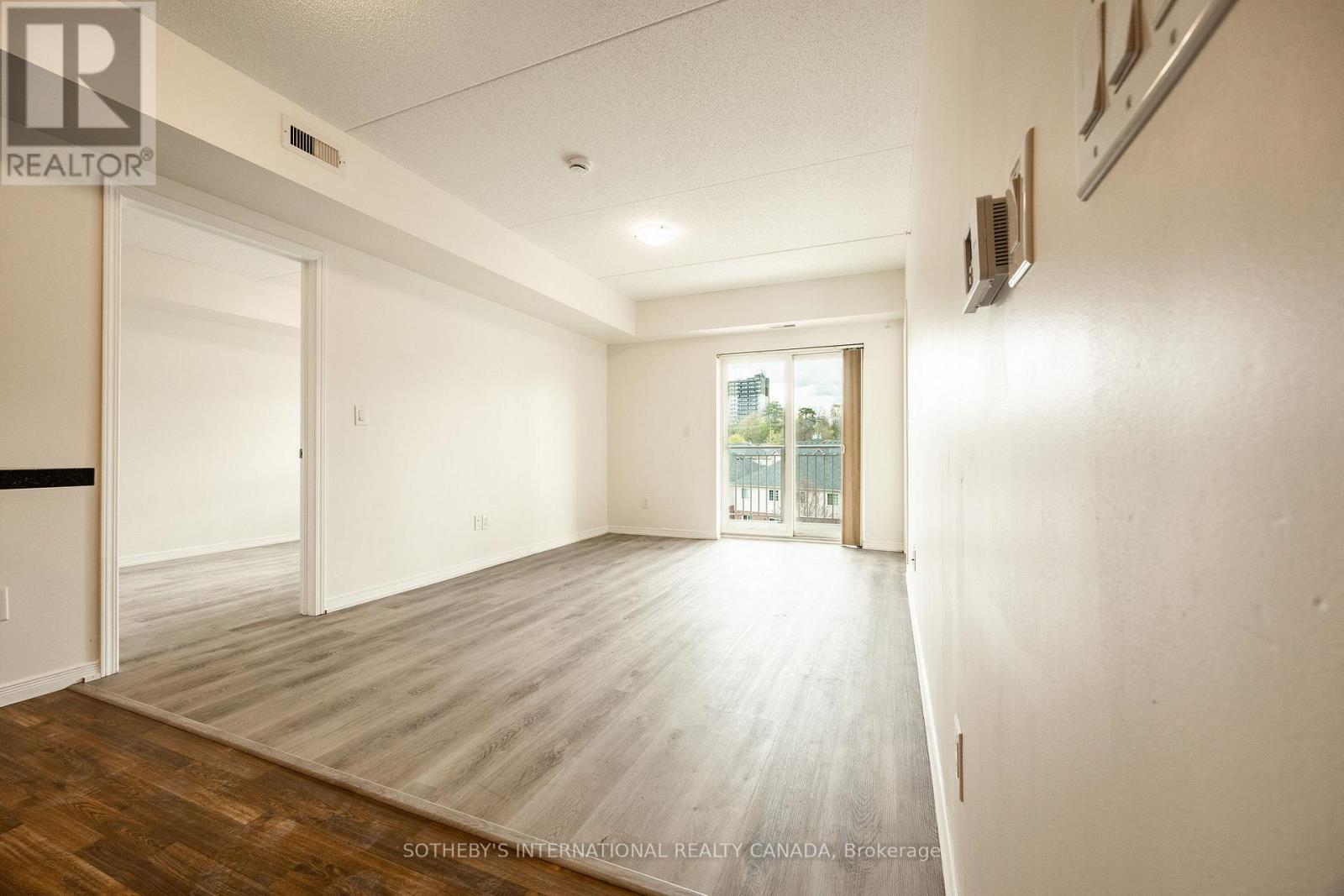 #502 155 WATER STREET S - 12
