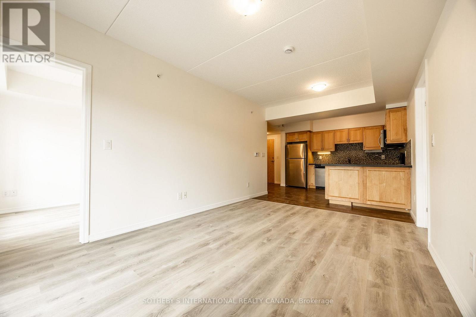 #502 155 WATER STREET S - 14