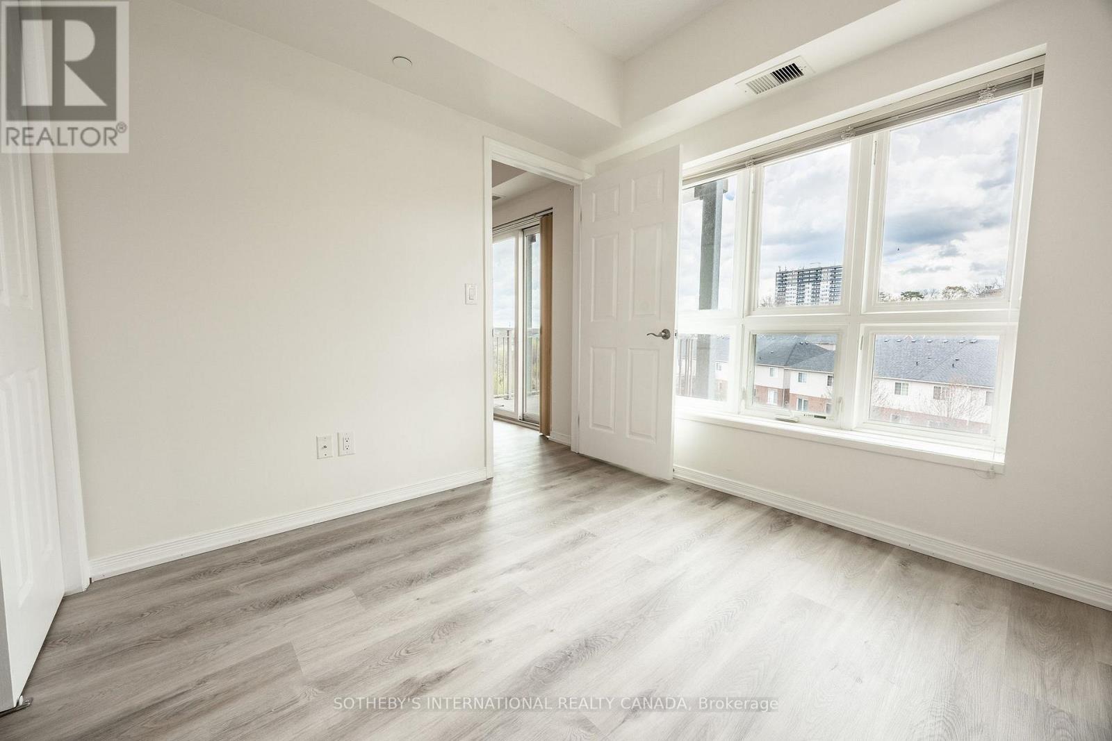 #502 155 WATER STREET S - 24