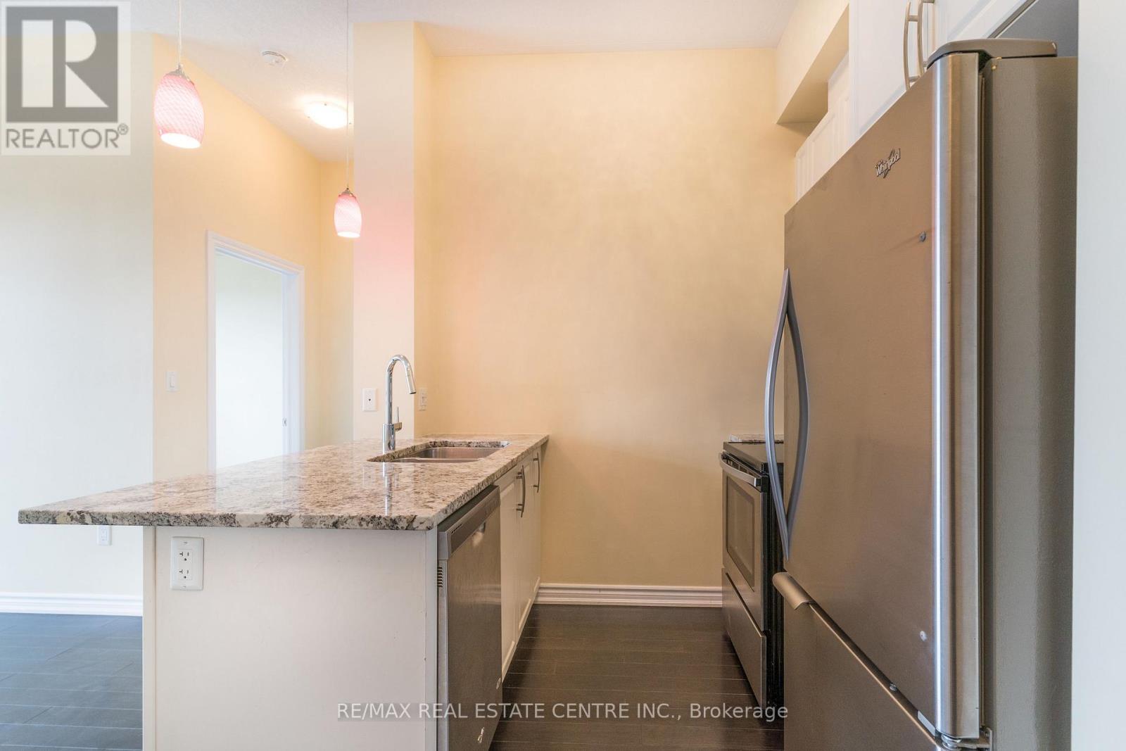 #413 35 SOUTHSHORE CRESCENT - 8