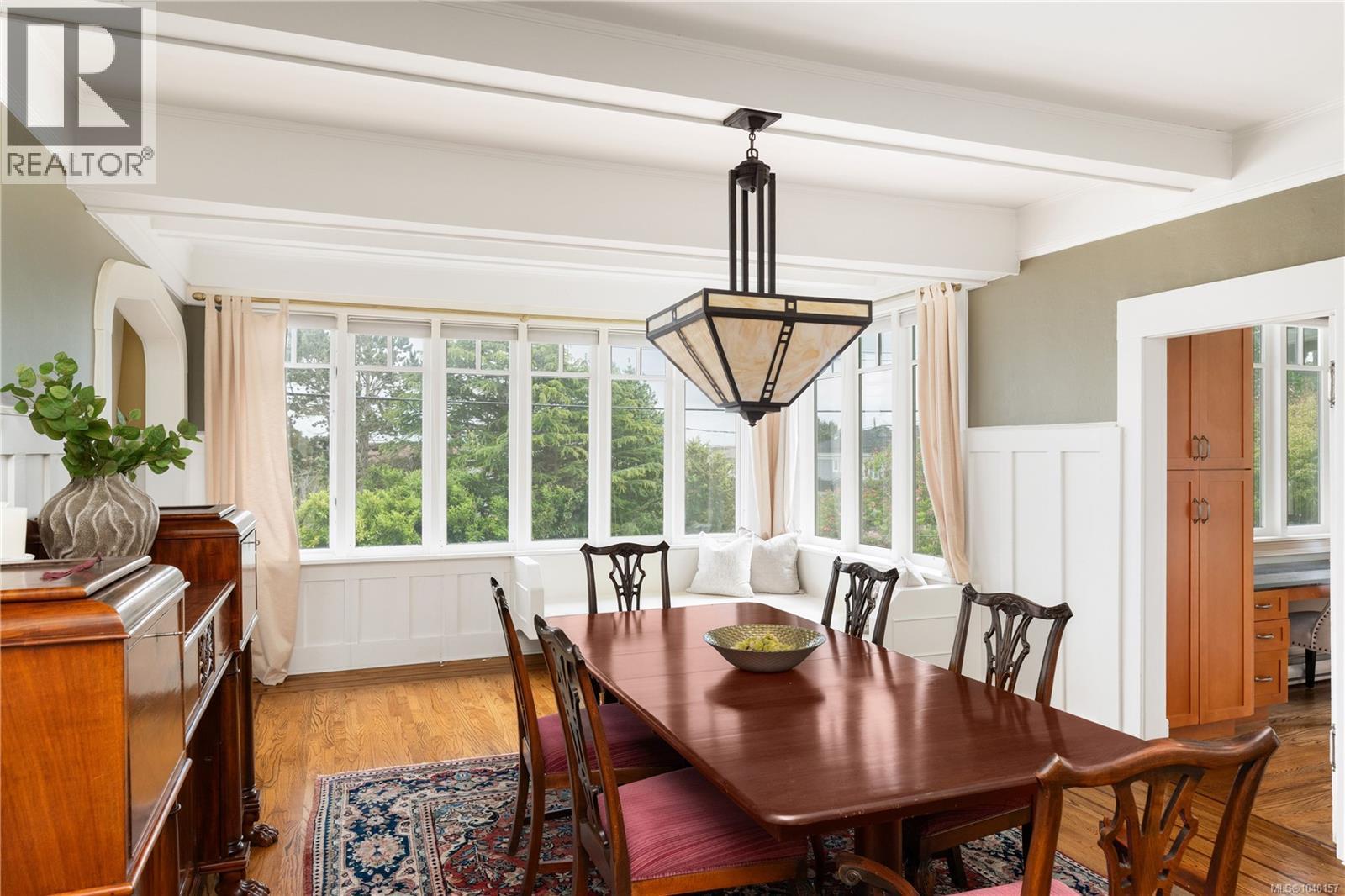  318 Newport Avenue, Oak Bay