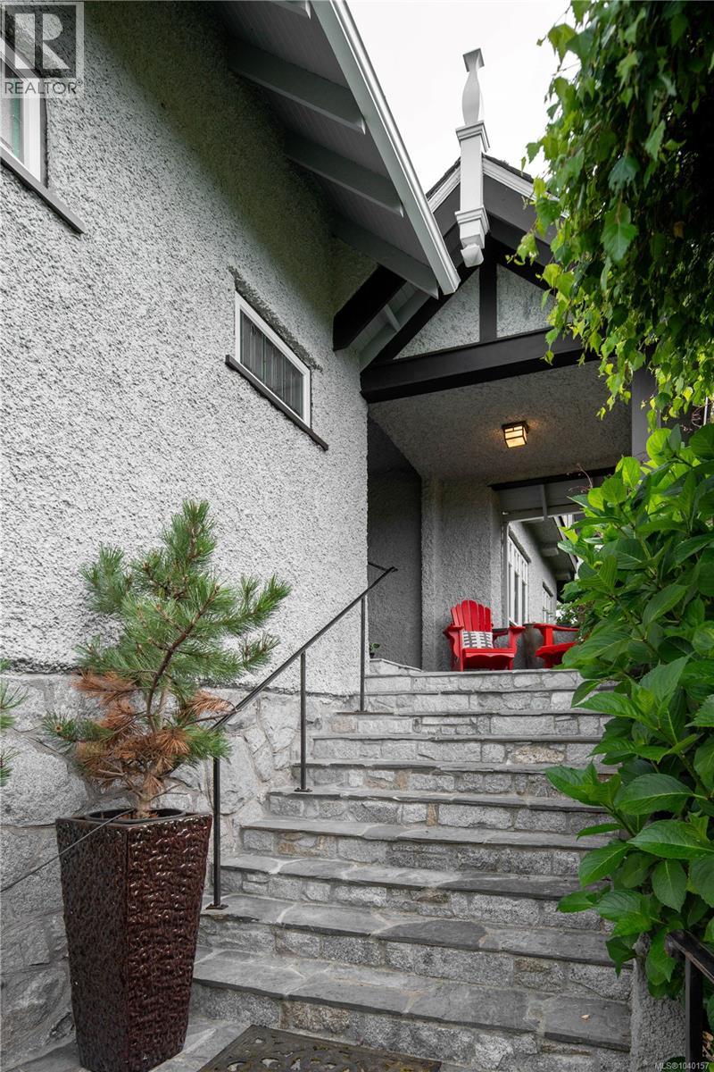 318 Newport Ave - 45