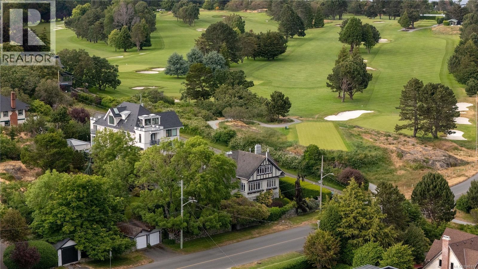  318 Newport Avenue, Oak Bay