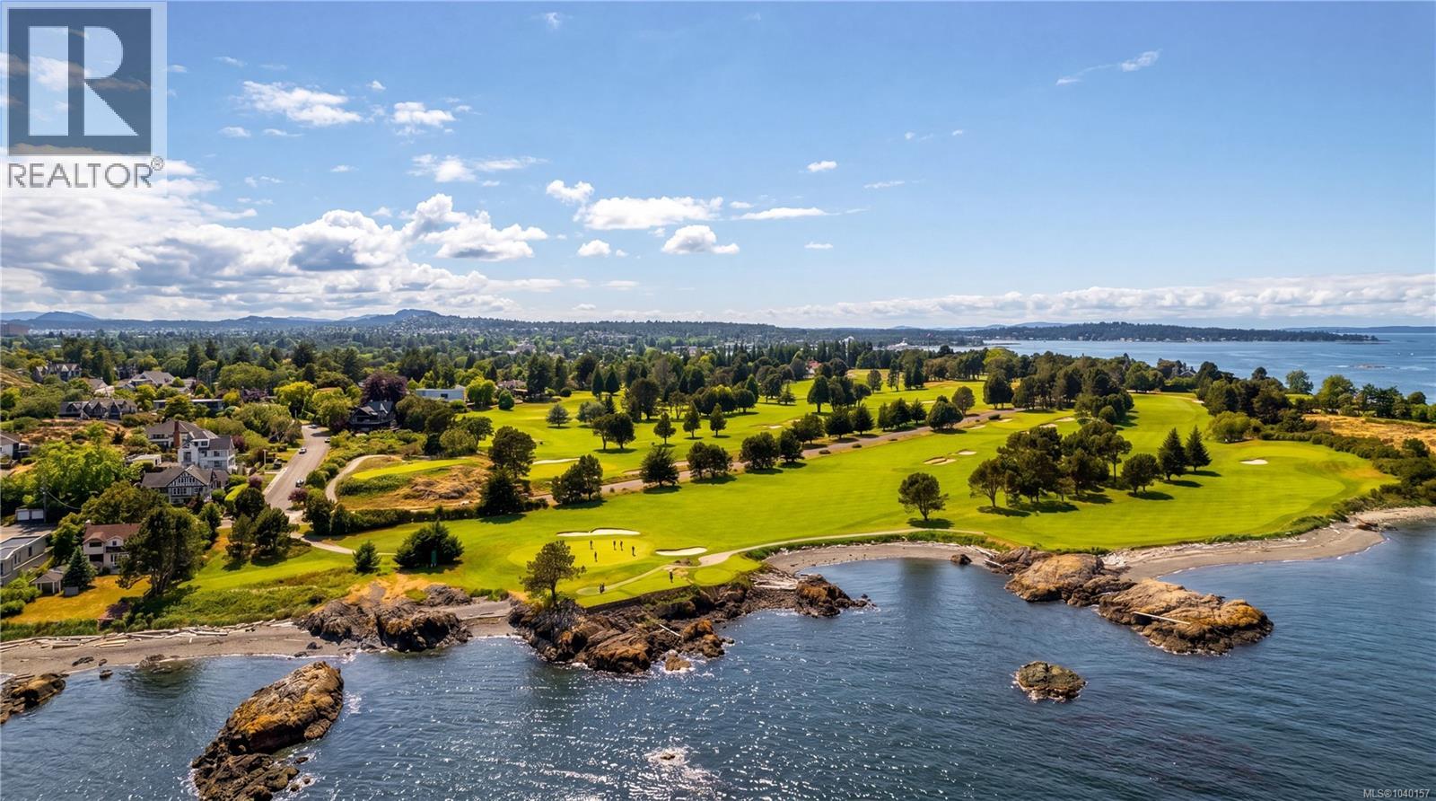  318 Newport Avenue, Oak Bay