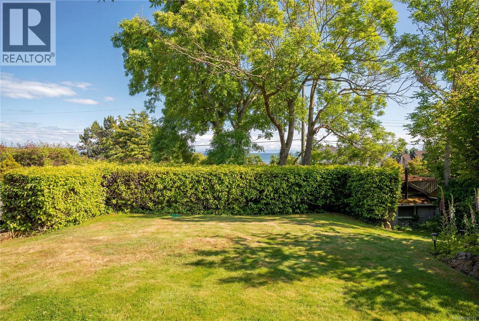  318 Newport Avenue, Oak Bay