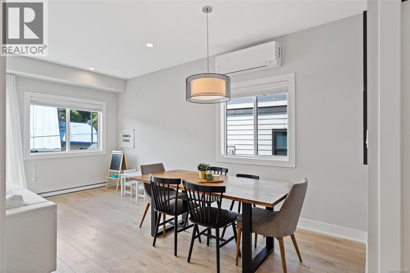  2835 Lunar Court, Langford