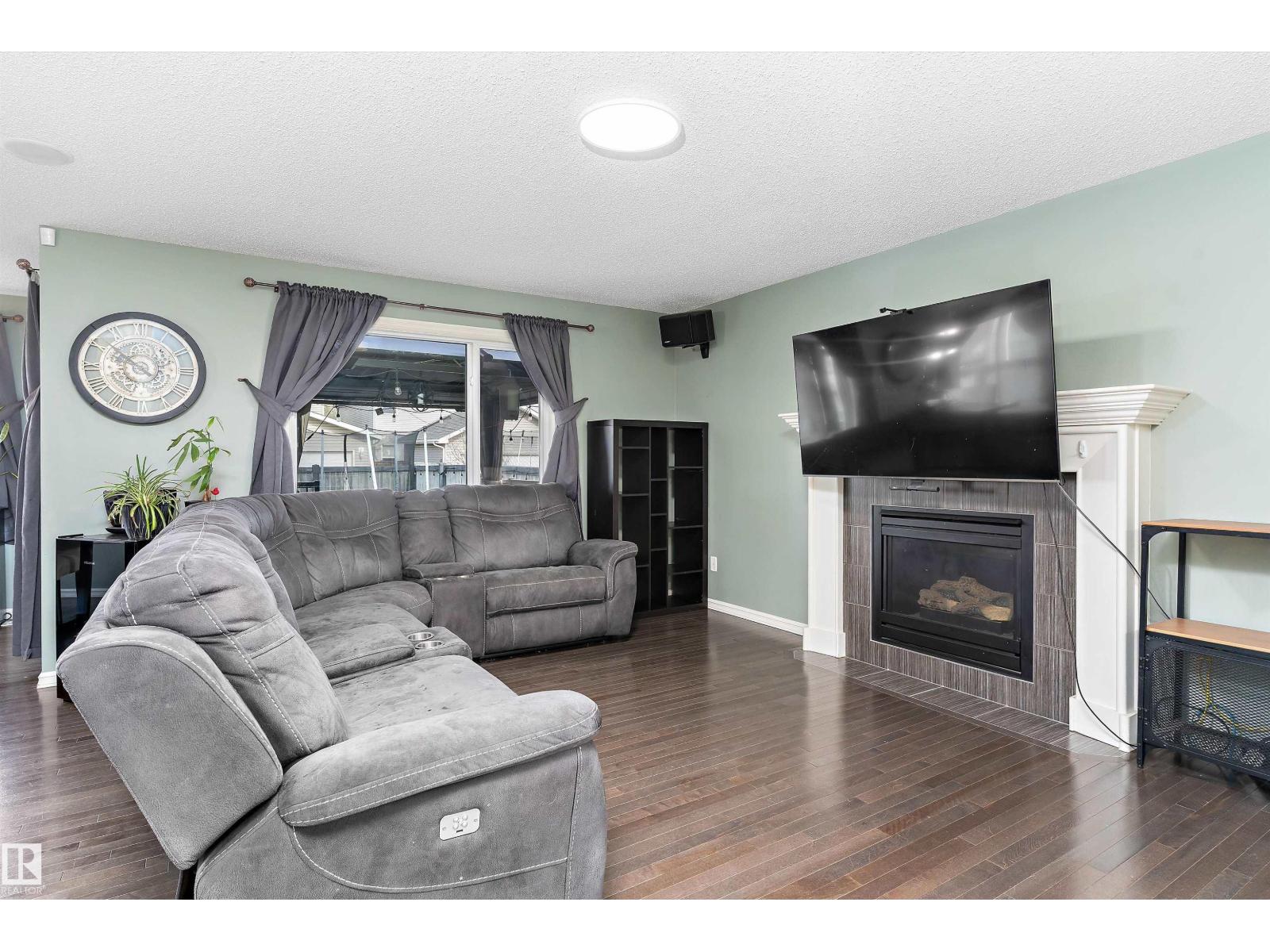 1332 72 ST SW - photo 4