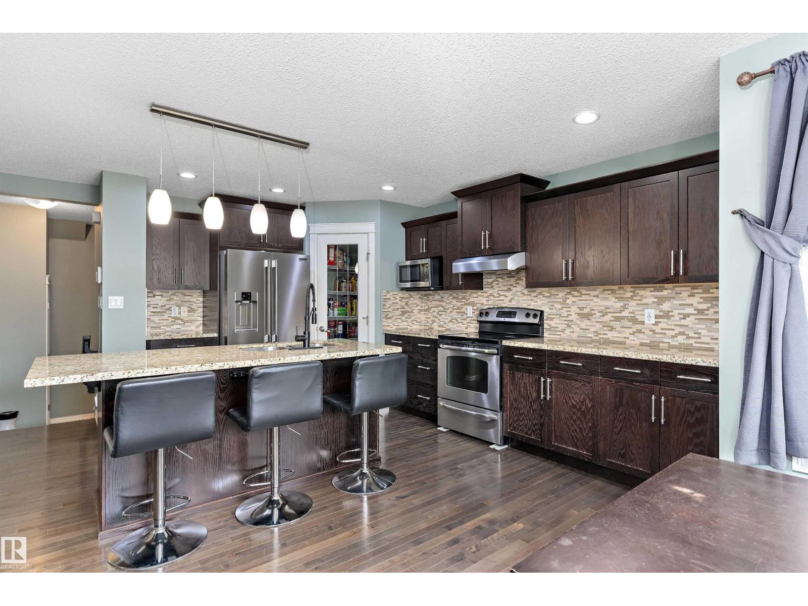 1332 72 ST SW - 8
