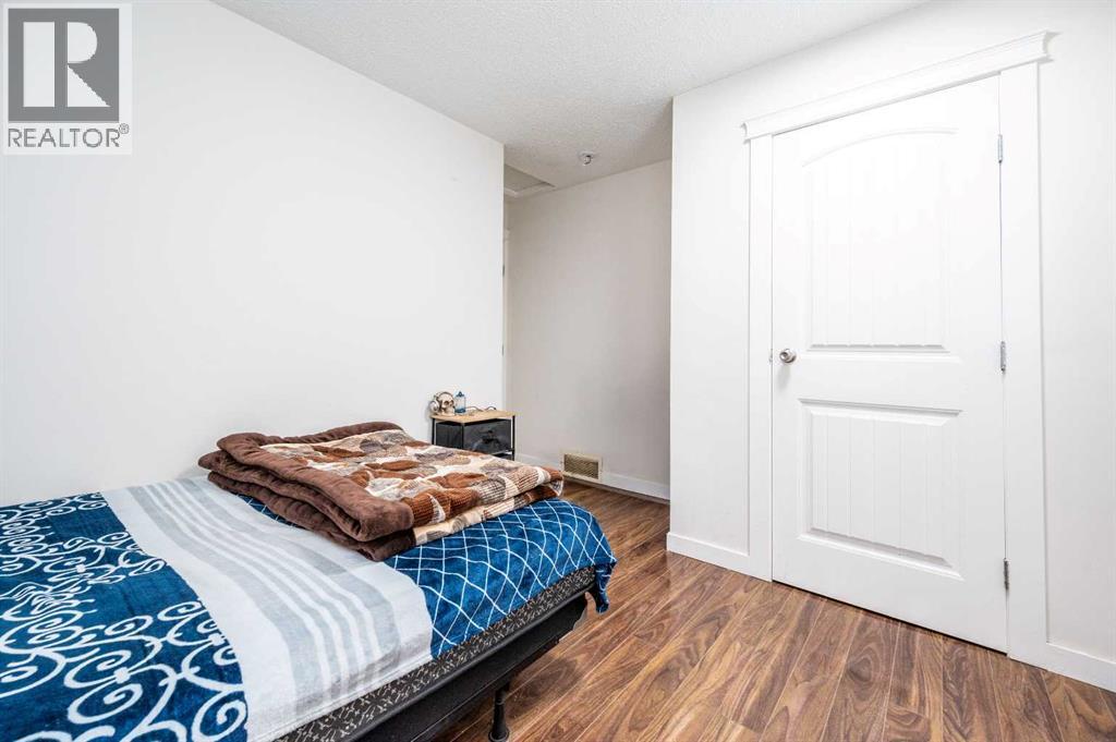72 Faldale Close NE - 17