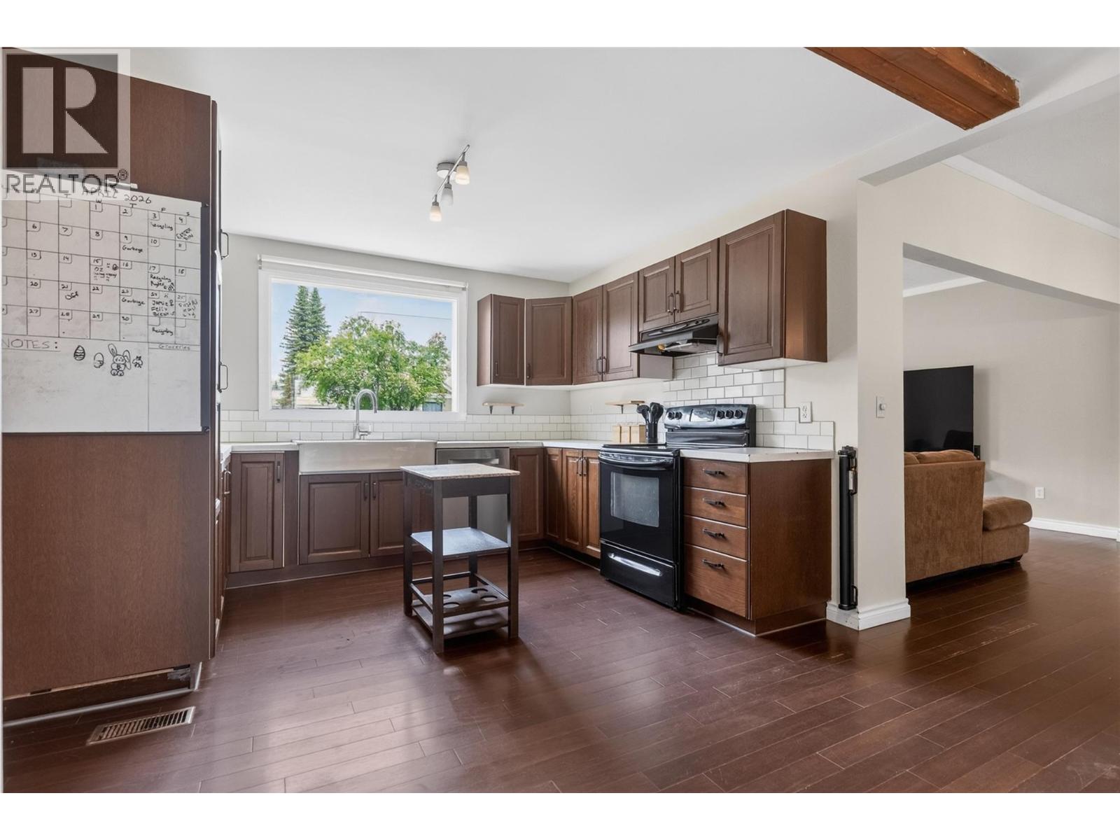 391 6TH Avenue - 22