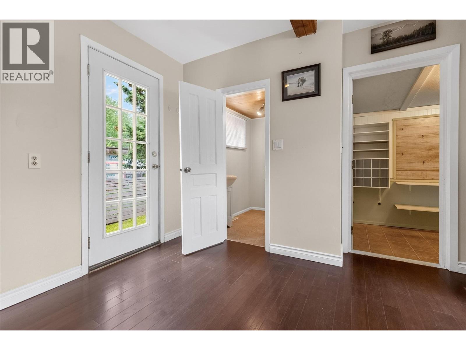 391 6TH Avenue - 38