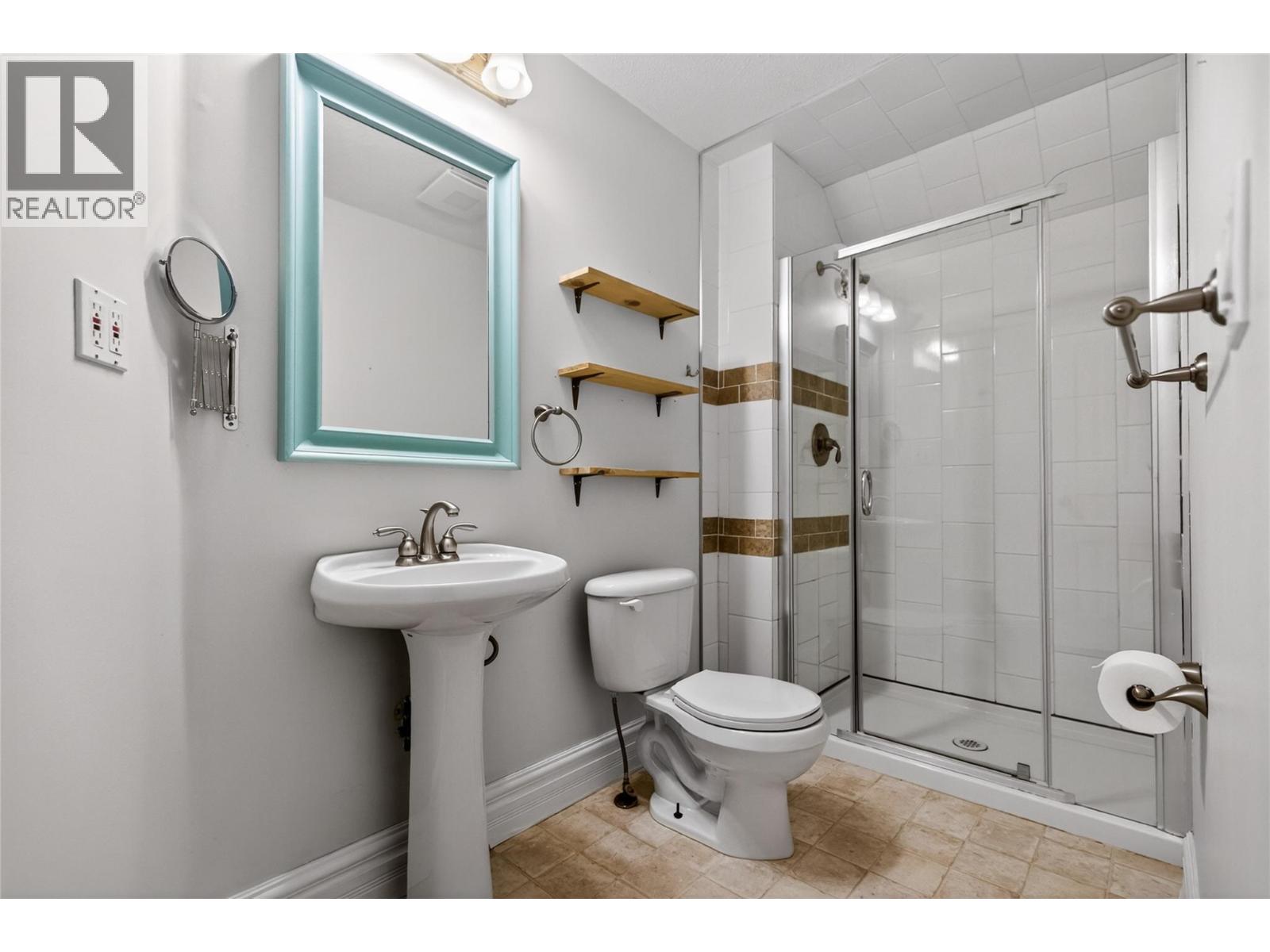391 6TH Avenue - 45