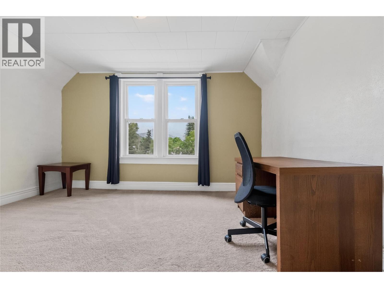 391 6TH Avenue - 50