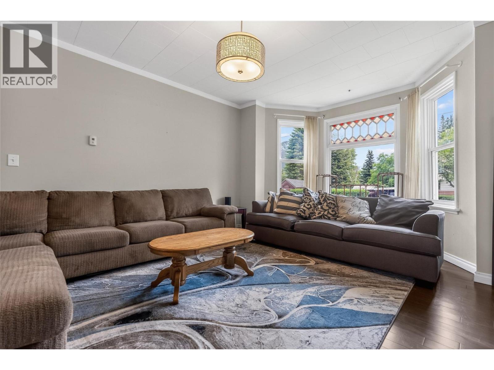 391 6TH Avenue - 15